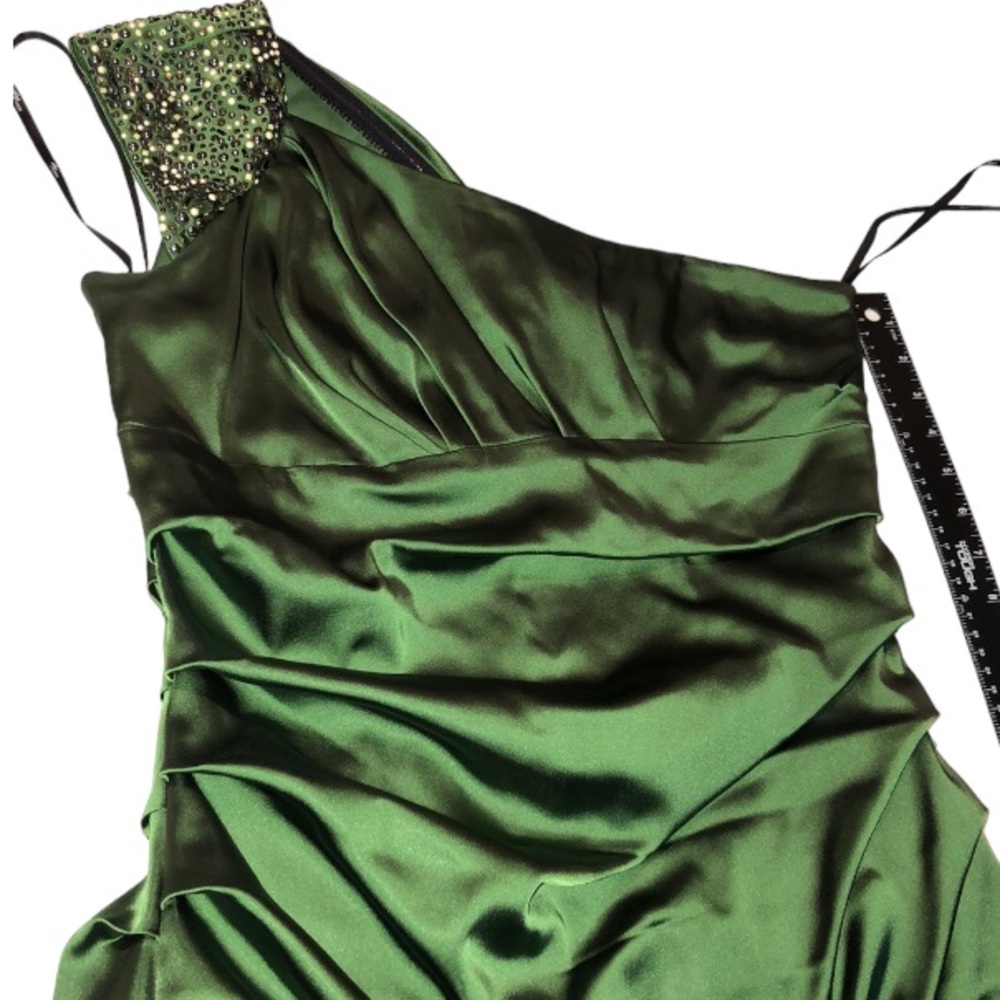 Suzi Chin by Maggy Boutique size 12 green satin one shoulder midi dress
